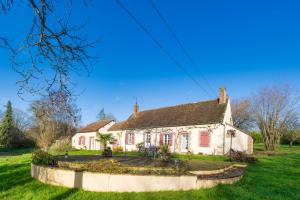 Maisons de vacances La Ruchaude Enchantee - Grand jardin et sauna : Maison 3 Chambres