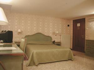 Double or Twin Room with Canal View room in Locanda La Corte