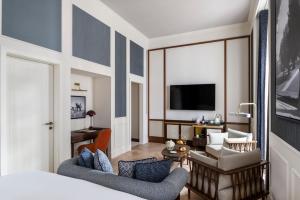 Traveller Junior Suite room in Hôtel Métropole Genève