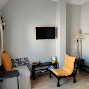 Gargaretta Suites Wildflower 1