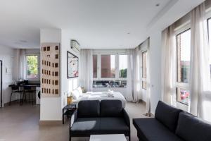 Sunny studio with AC in Hortaleza