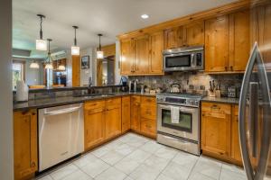 Suncadia Trailhead 1 Pet Friendly Condo 203