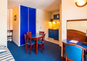 Appart'hotels Vacanceole - Appart'Vacances Pyrenees 2000 : photos des chambres