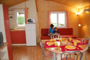 Villages vacances Lagrange Grand Bleu Vacances – Residence Les Pescalunes : photos des chambres