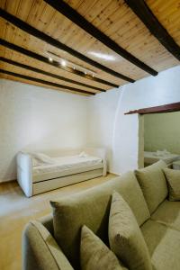 Rustic Elegance in Omodos