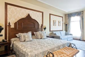 PortAventura Hotel Lucys Mansion - Includes unlimited access & Express wristband to PortAventura Park & Ferrari Land