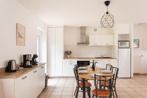 Le Manoir de la ville Méen - 6 maisons aménagées dans les dépendances dun ancien manoir du 17ème siècle