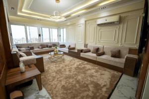 Luxury Apt with Stunning View