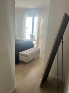 Habitación En Casa de Familia Room in family home Solamente para personas tranquilas Only quiet people