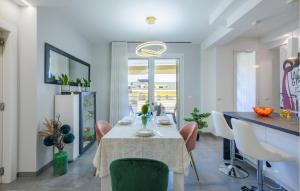 Cozy Apartment In Tortoreto Lido