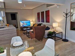 Modern house with pool, just 700m away from beach