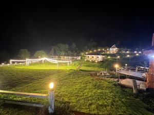 บ้านเนินเขา รีสอร์ท&แคมป์ปิ้ง