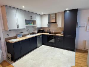 Sound of the Sea - Penthouse in Portrush