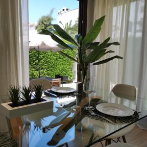 Modern house with pool, just 700m away from beach