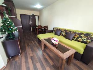 Aspen Apartment A212 3OOm from Gondola