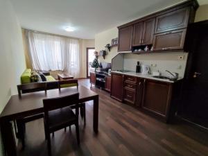 Aspen Apartment A212 3OOm from Gondola