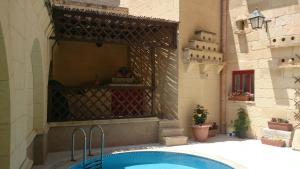 3 Bedroom Farmhouse with Private Pool