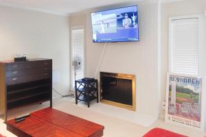 3 BR Condo with Balcony and Private Golf course View