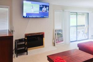 3 BR Condo with Balcony and Private Golf course View