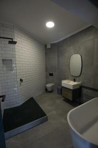 Bright and spacious home with private pool