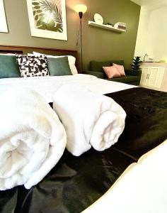 Impact Arena Condo 10fl by GoodRoom24