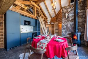 Le 1850 Lodge