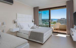 Gorgeous Apartment In Podstrana