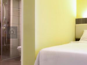 Grand Ion Delemen Genting by Alpine Home
