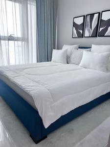 A Luxurious 2 Bedroom Emaar Beachfront Apartment in Palm Jumeirah