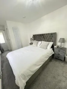 Barnhill Road - Northolt