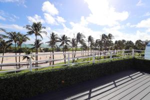 Ocean Drive Rooftop Suite with Ocean Views & Terrace