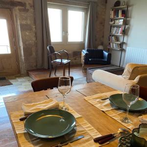 Maisons de vacances Les vins de Rouyre - Maison, 4 pers, grand jardin, bain nordique : photos des chambres