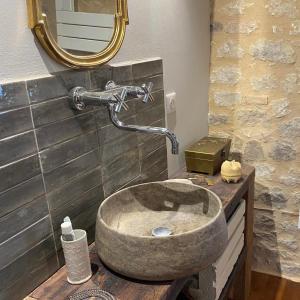 Maisons de vacances Les vins de Rouyre - Maison, 4 pers, grand jardin, bain nordique : photos des chambres