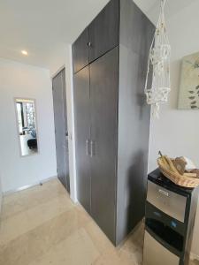 Ubicación ideal, condo a pasos de la Avenida 38