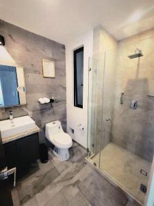 Ubicación ideal, condo a pasos de la Avenida 38