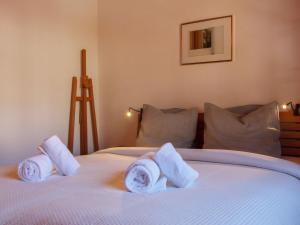 Apartment Dahlia by Interhome