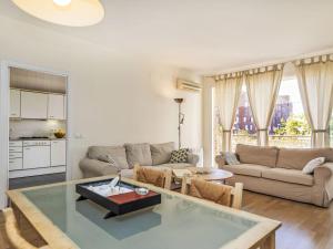 Apartment Vila Olimpica Sant Marti by Interhome