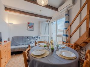 Apartment Les Casellas by Interhome