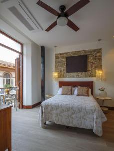 Villas La Fontana Amplias ApartaSuite-piscina 201