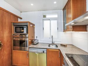 Apartment Eixample Dret Aragó Roger de Lluria by Interhome