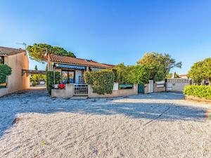 Holiday Home Les Brigantines 1 et 2-7 by Interhome