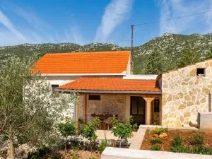 Holiday Home Mare by Interhome - Komin