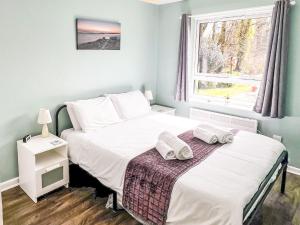 Chalet Kingfishers Lodge by Interhome