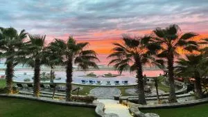 Luxury Oceanfront Condo on Cerritos Beach - San Carlos