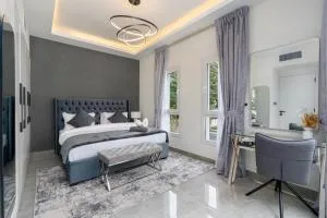 White Sage Brand New 3BR Villa with Garden and Two Balconies - Dubai