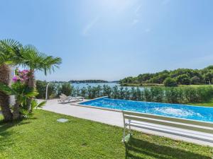 Apartment Villa Vizula by Interhome