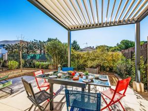 Holiday Home Azur Cottages by Interhome