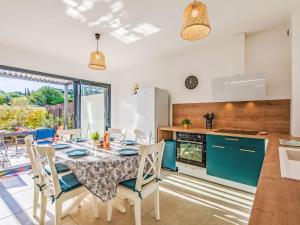 Holiday Home Azur Cottages by Interhome