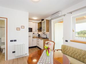 Apartment Villa Vizula by Interhome