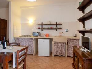 Apartment Le Debbiare-14 by Interhome